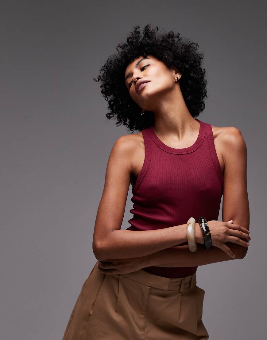 ARKET - Geripptes Jersey-Tanktop in Dunkelrot mit Ringerrücken von Arket