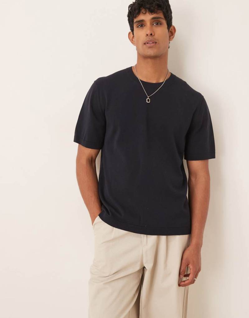 ARKET - Gestricktes T-Shirt in Marineblau von Arket