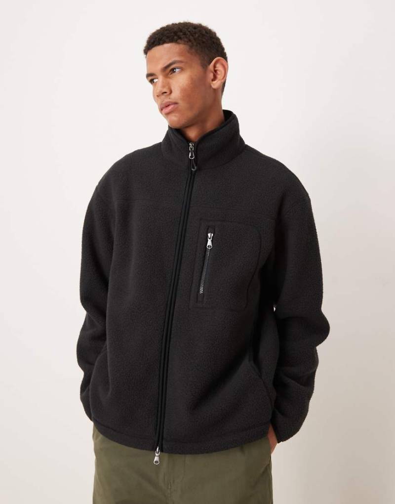 ARKET - Jacke aus Fleece-Flor in Marineblau mit Zwei-Wege-Reißverschluss und Tasche vorne von Arket