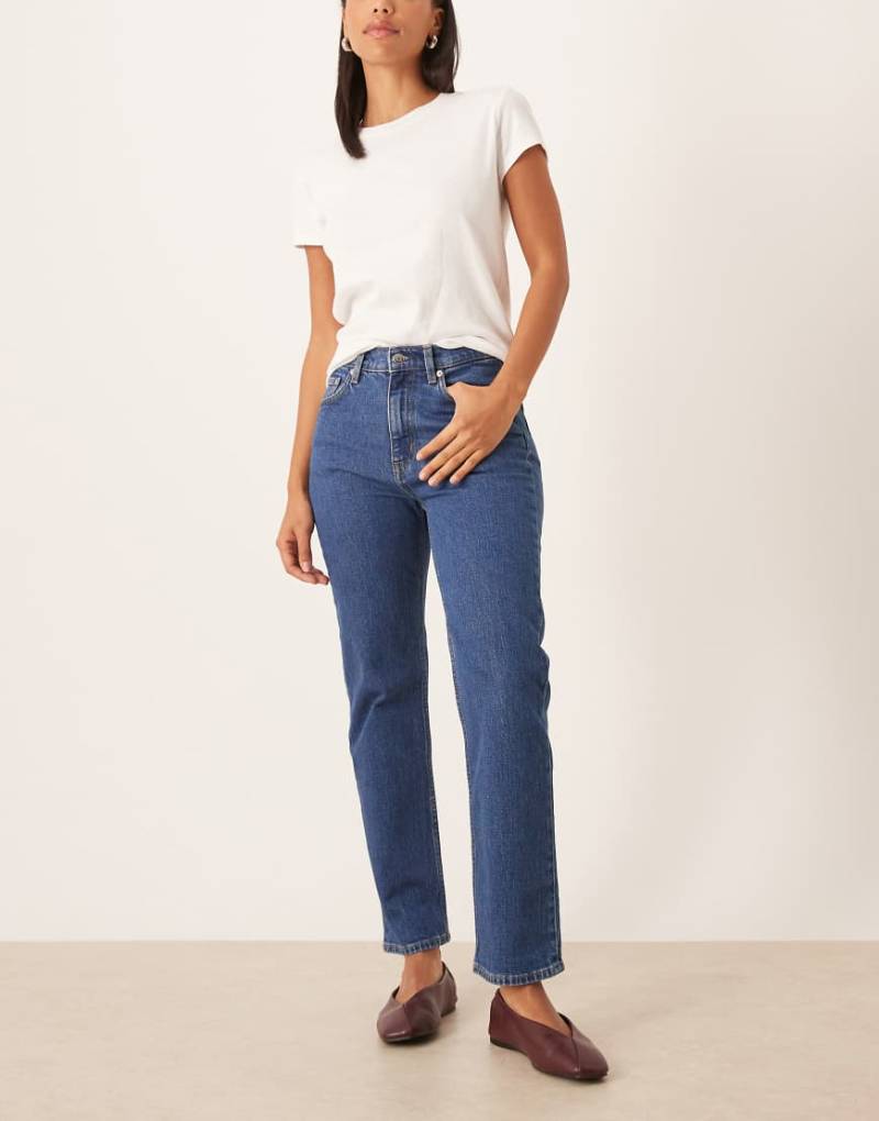 ARKET - Jade - Schmal geschnittene Stretch-Jeans in mittelblauer Waschung ARKET - Jade - Schmal geschnittene Stretch-Jeans in mittelblauer Waschung von Arket
