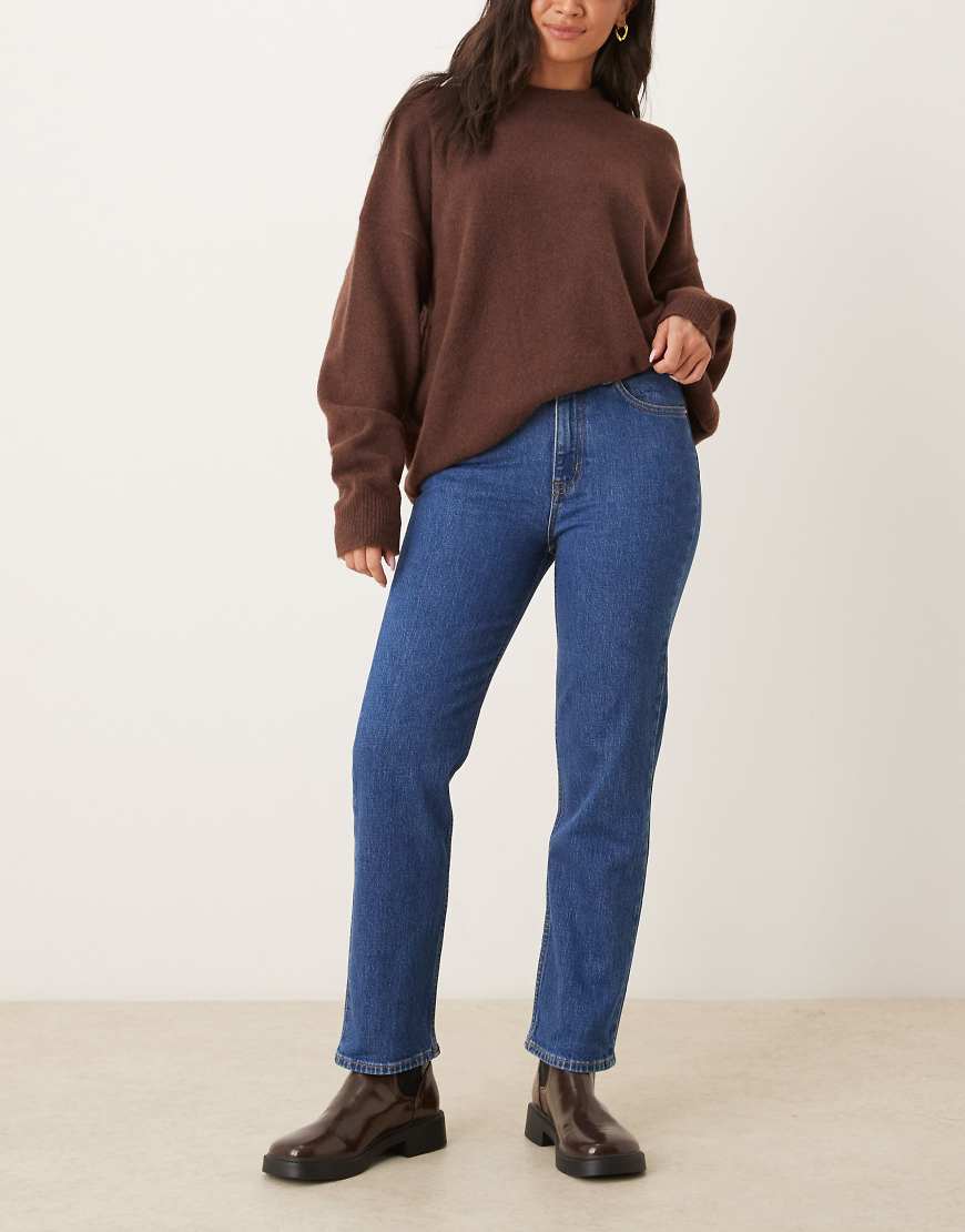 ARKET - Jade - Schmal geschnittene Stretch-Jeans in mittelblauer Waschung von Arket