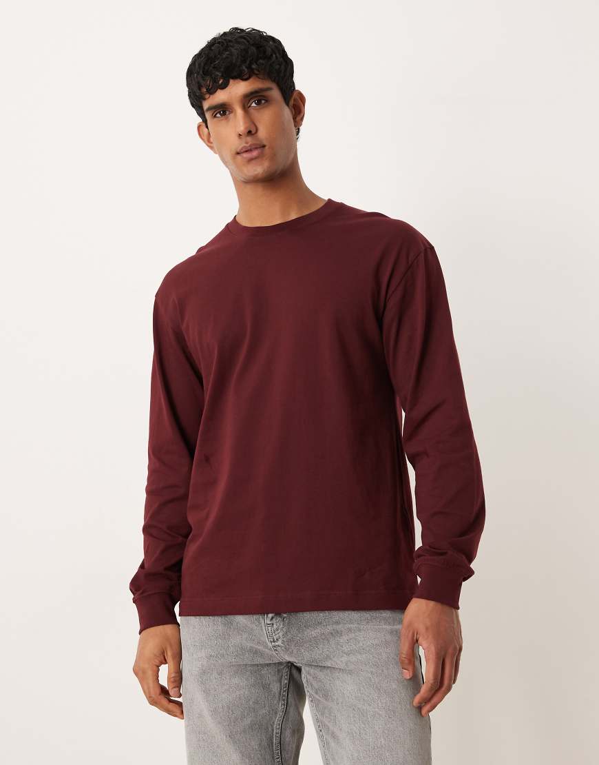 ARKET - Langärmliges, hochgeschlossenes Oversize-T-Shirt in Burgunderrot aus Jersey aus reiner Baumwolle von Arket