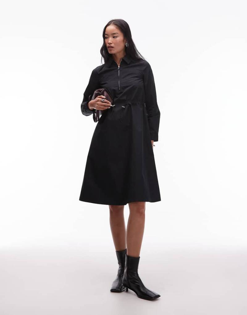 ARKET - Langärmliges, tailliertes Mini-Hemdkleid mit hohem Baumwollanteil in Schwarz von Arket