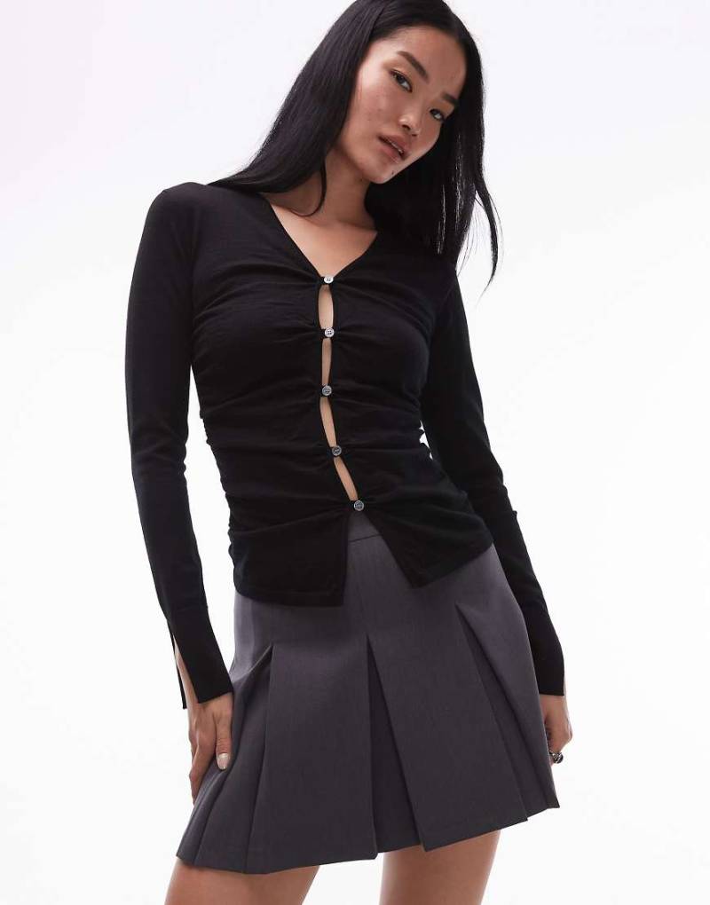 ARKET - Langärmliges Oberteil aus Samt in Schwarz mit gerafftem V-Ausschnitt von Arket