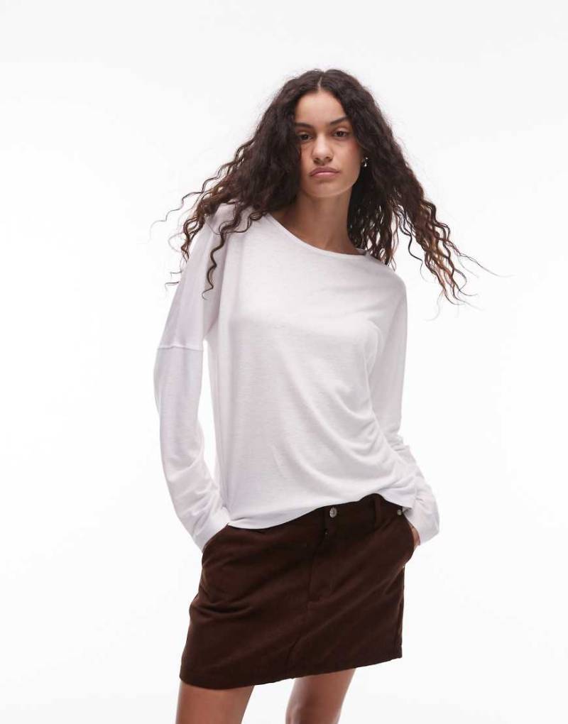 ARKET - Langärmliges Relaxed-Fit-Oberteil aus Leinenmix in Weiß mit Ziernaht von Arket