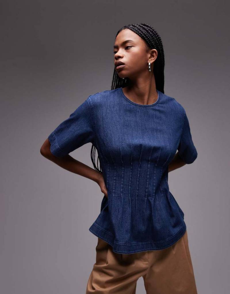 ARKET - Leichte Bluse aus Denim in mittelblauer Waschung mit plissiertem Oberteil von Arket