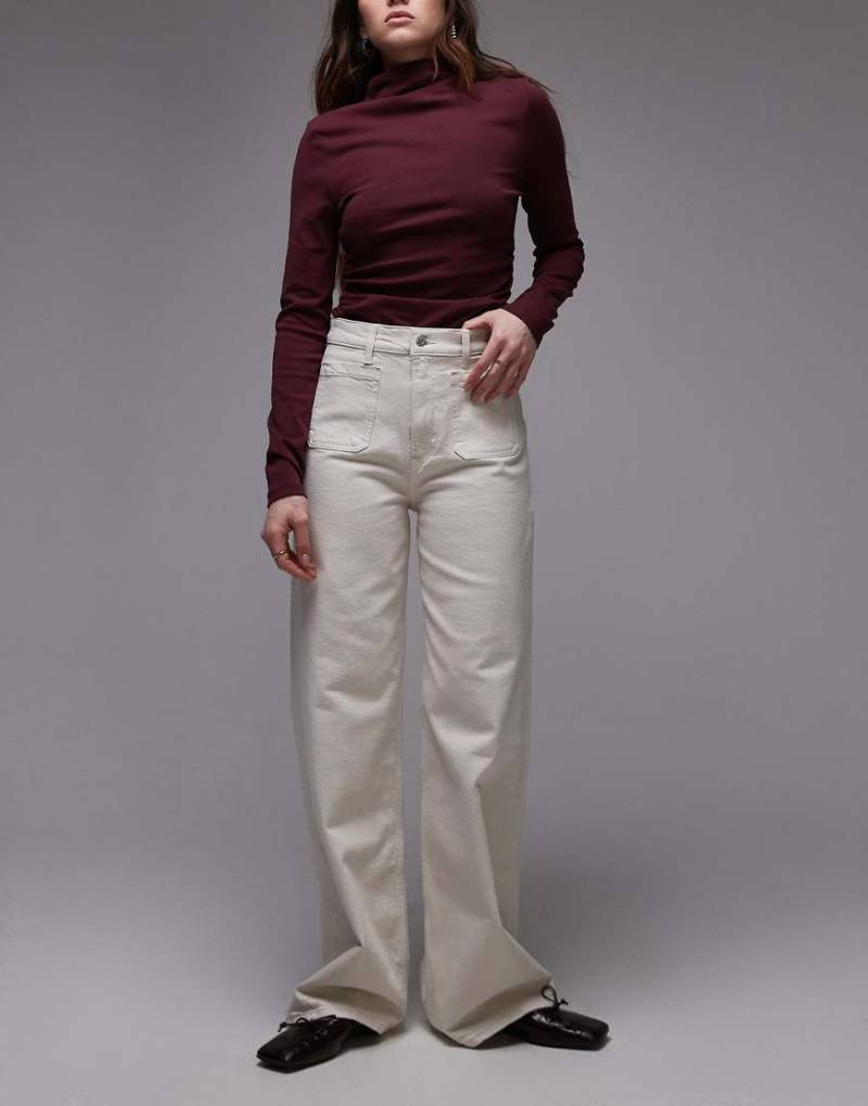 ARKET - Lupine - Weit geschnittene Jeans in Winterweiß mit hohem Bund von Arket