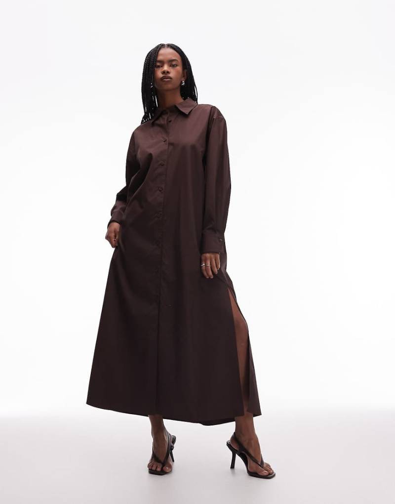 ARKET - Maxi-Hemdblusenkleid in Dunkelbraun aus reiner Baumwolle mit Seitenschlitzen von Arket