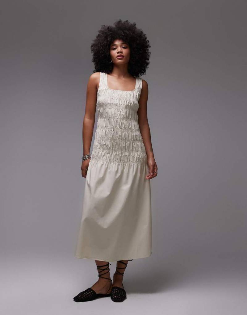 ARKET - Midikleid in Beige mit hohem Baumwollanteil, gesmoktem Oberteil und tiefer Taille-Neutral von Arket