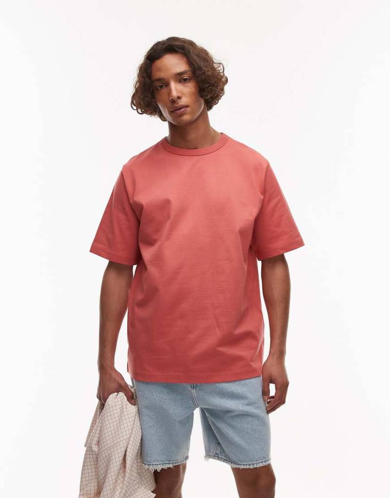 ARKET - Oversize-T-Shirt aus schwerem Jersey in verwaschenem Rot von Arket