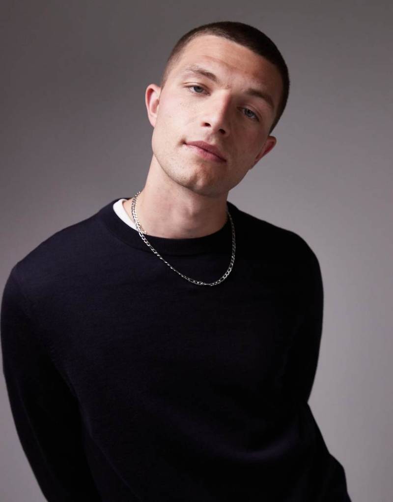 ARKET - Pullover aus Merinowolle in Dunkelblau mit Rundhalsausschnitt von Arket