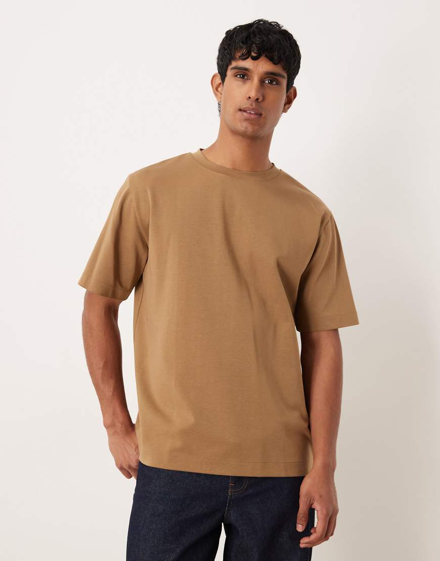 ARKET - Schweres, kurzärmliges Oversize-T-Shirt in Braun aus neoprenartigem Interlock-Stoff-Brown von Arket