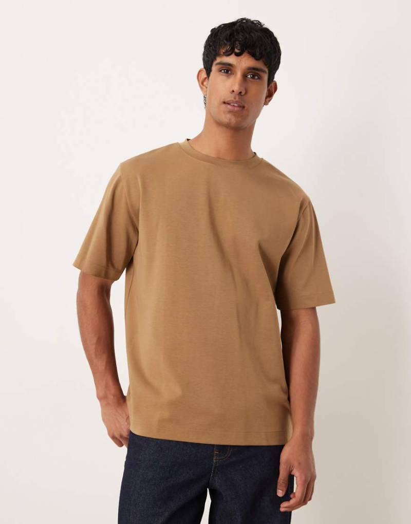 ARKET - Schweres, kurzärmliges Oversize-T-Shirt in Braun aus neoprenartigem Interlock-Stoff-Brown von Arket