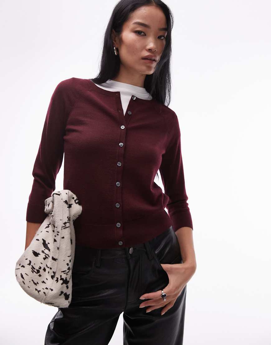 ARKET - Strickjacke aus Merinowolle in Burgunder-Weinrot von Arket