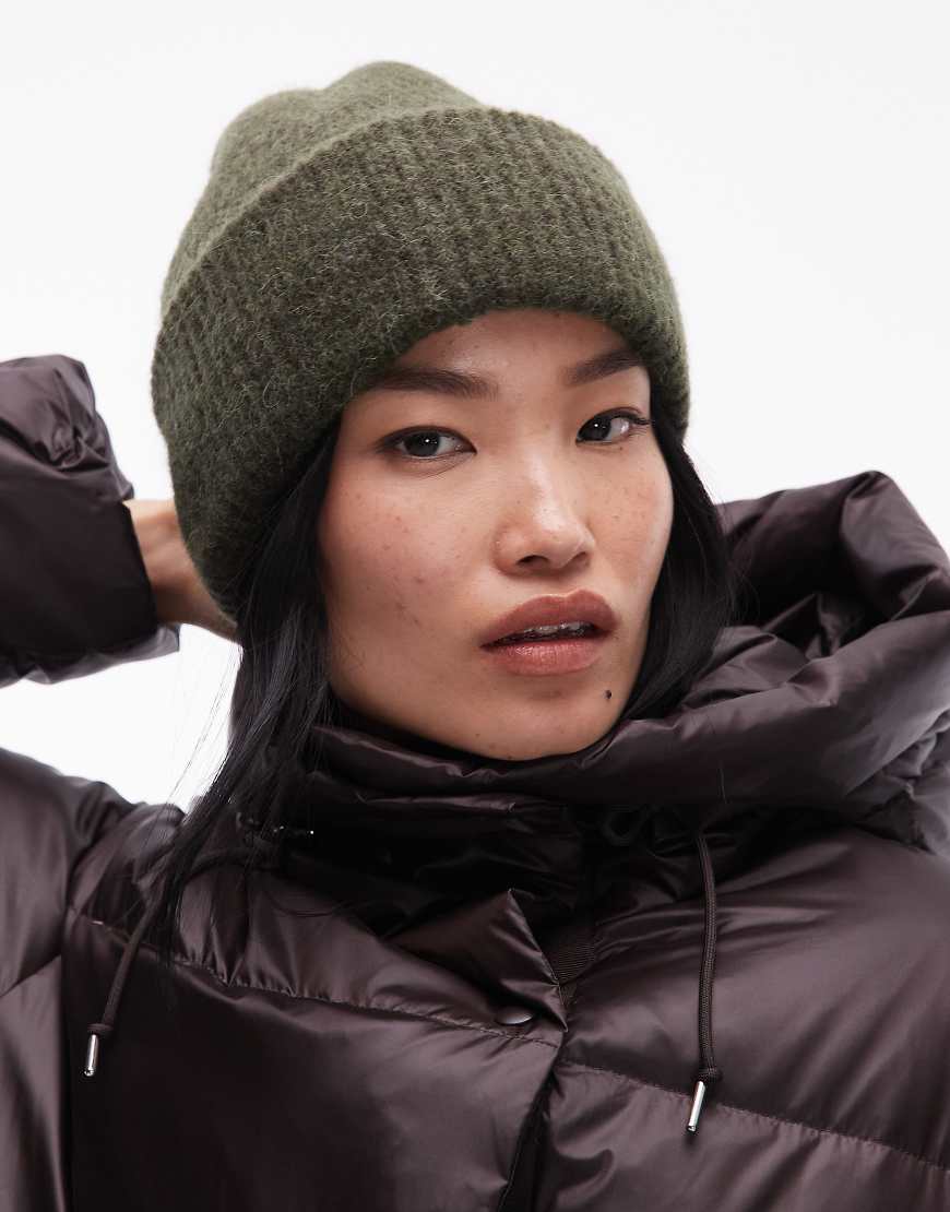 ARKET - Strickmütze aus Alpakawolle und Wolle in dunklem Khaki-Grün von Arket