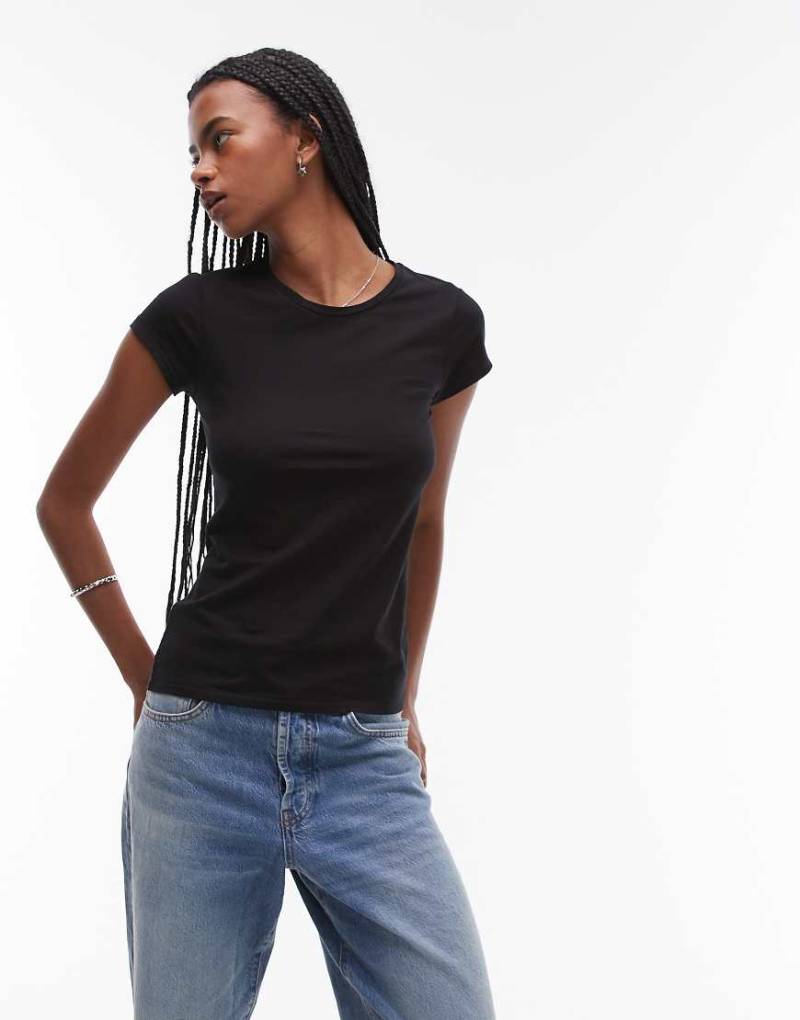 ARKET - Superweiches, kurzärmliges T-Shirt in Schwarz mit schmalem Schnitt von Arket