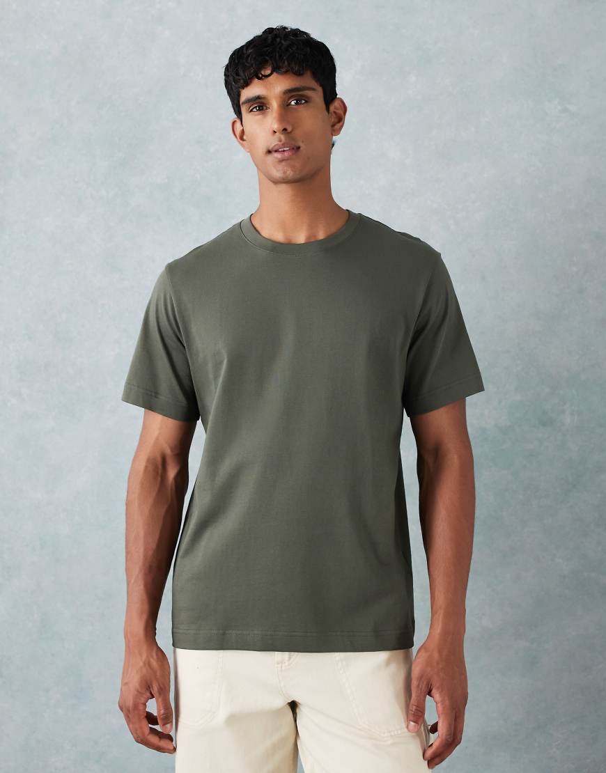 ARKET - T-Shirt aus mittelschwerem Jersey in dunklem Khakigrün von Arket