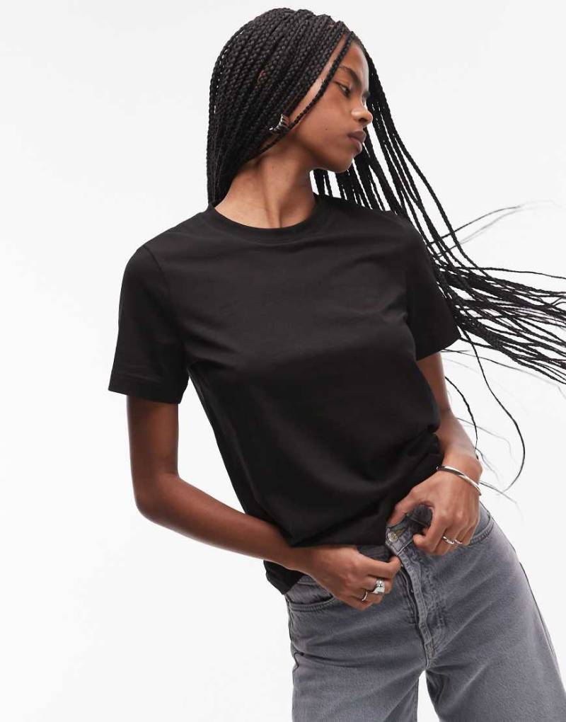 ARKET - T-Shirt in Schwarz von Arket