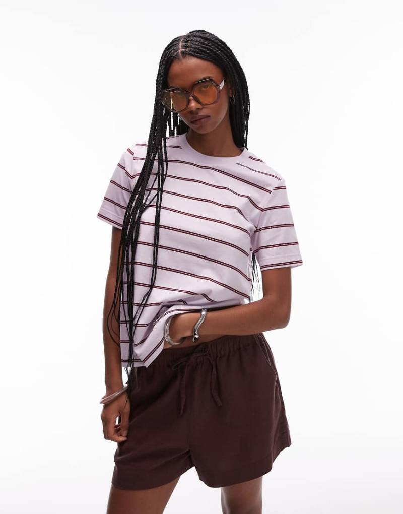 ARKET - T-Shirt in gestreiftem Lila von Arket