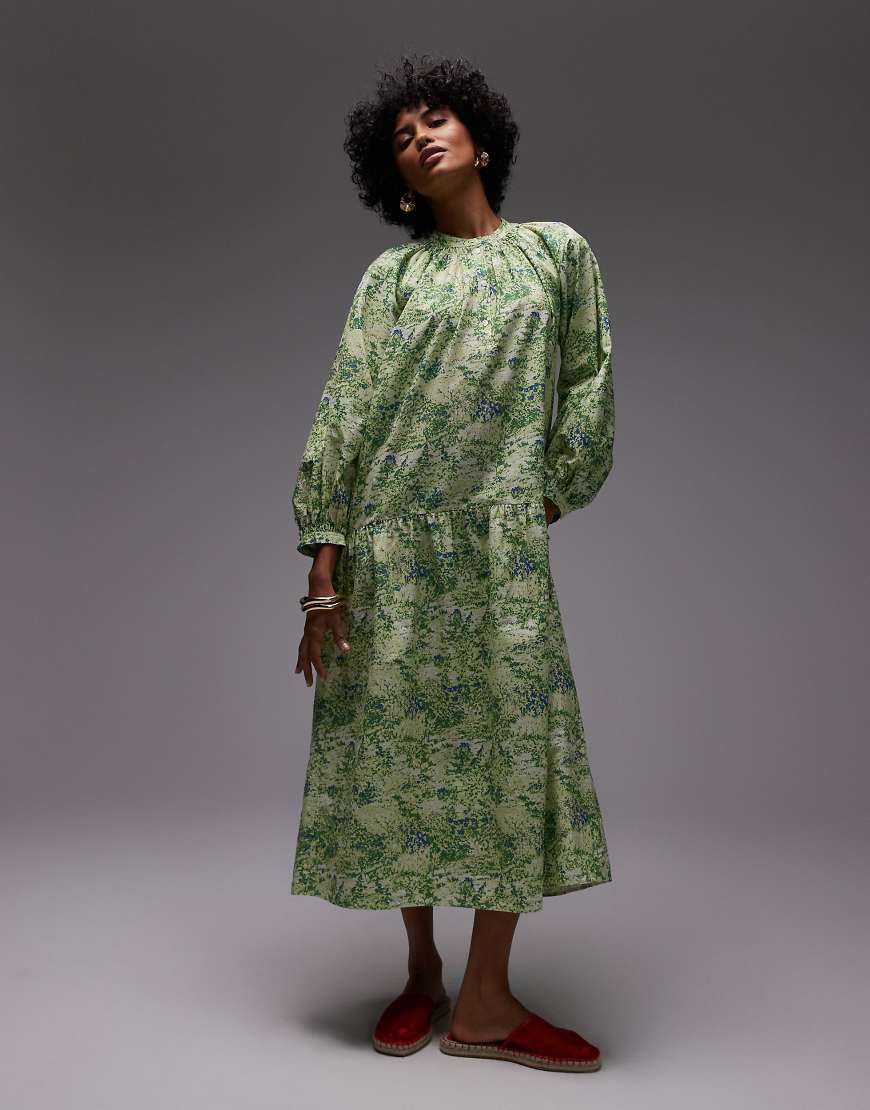 ARKET - Wadenlanges, gesmoktes Kleid aus reiner Baumwolle mit grünem Blättermuster und tiefer Taille-Bunt von Arket