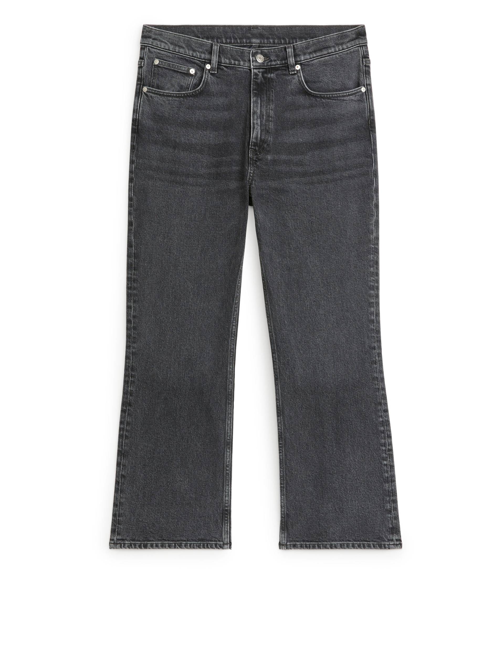 Arket FERN CROPPED Flared Stretchjeans Verwaschenes Grau, Straight in Größe W 27. Farbe: Washed grey von Arket