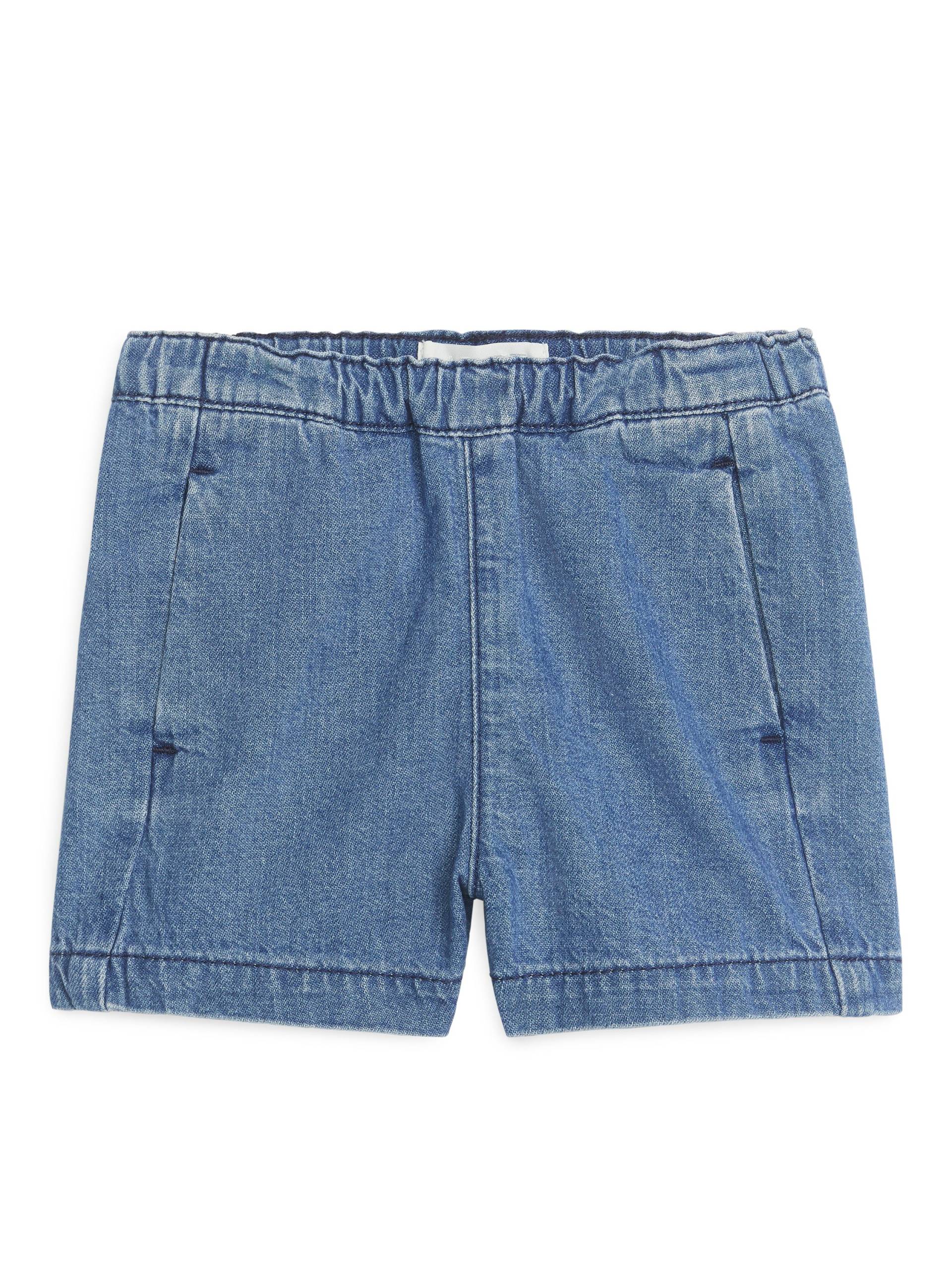 Arket Jeansshorts Blau in Größe 74. Farbe: Blue von Arket