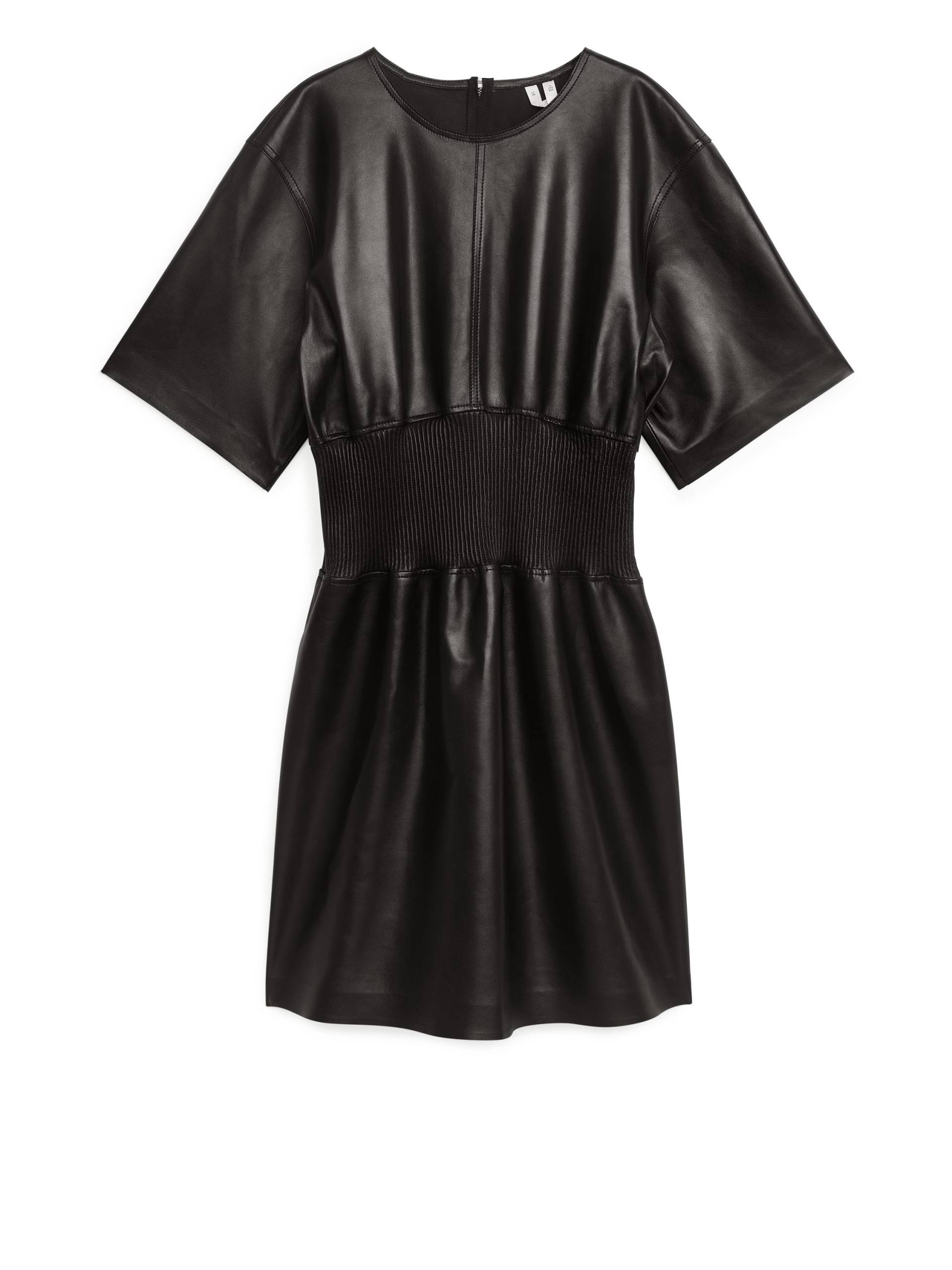 Arket Lederkleid mit gerippter Taille Schwarz, Alltagskleider in Größe 34. Farbe: Black von Arket