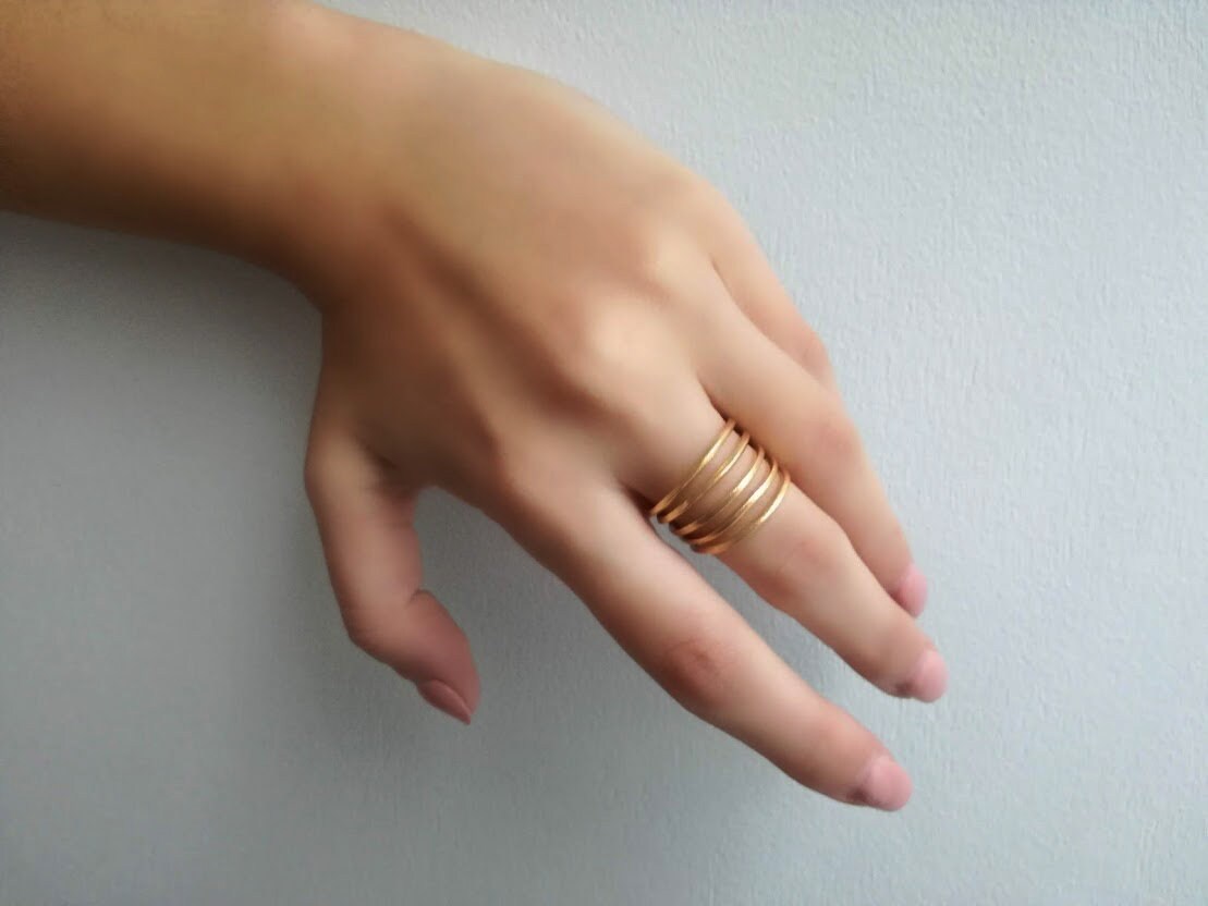 Multiband Ring, Gold Zierliche Ring Mit Fünf Dünnen Bändern, Silber Vergoldet Dünne Bänder Neuer Boho Stetement von ArktosArt