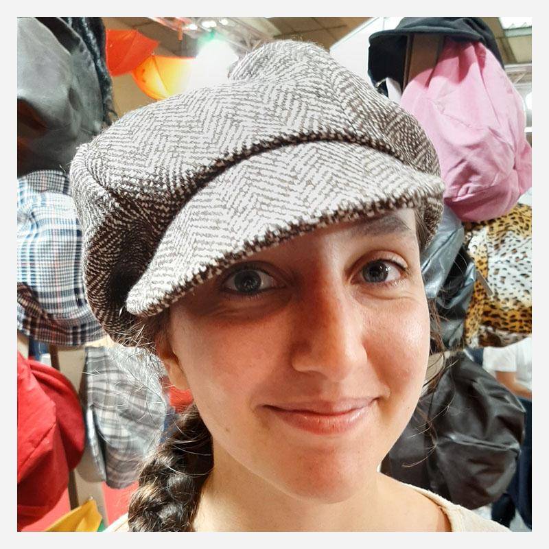 Gavroche-Mütze Aus Ecru - Und Brauner Fischgrätwolle von ArlekinCreation