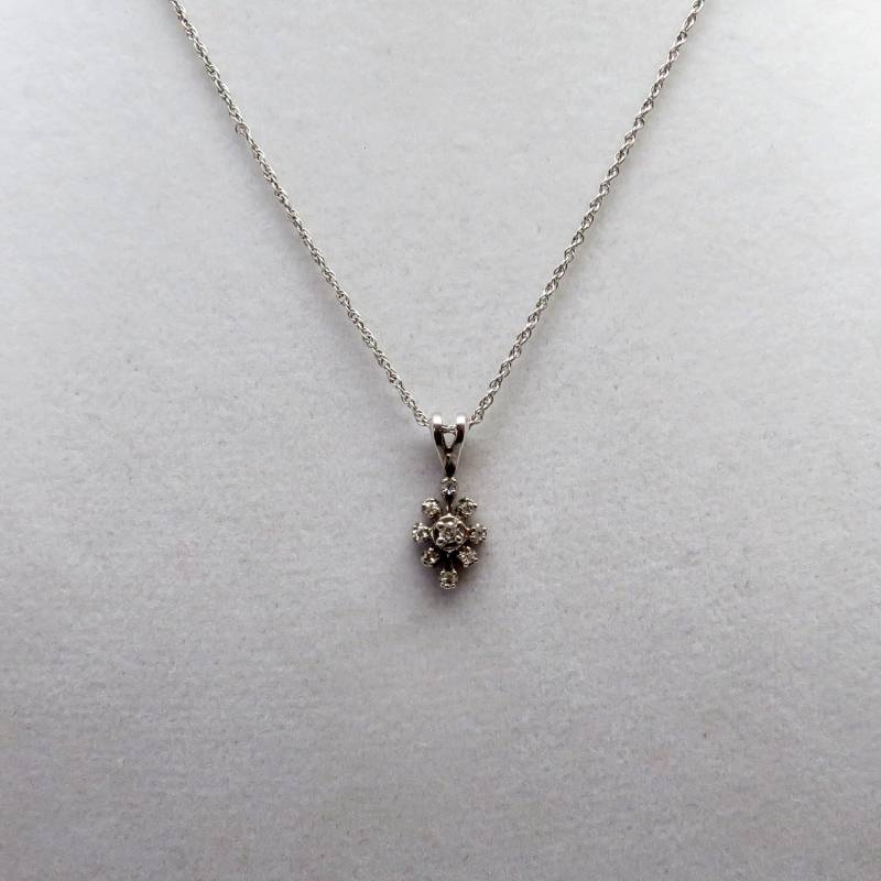 Schöner Neuer 14K Weißgold .11Ct Tw Naturdiamant-Cluster-Anhänger/Diamantform 16 "Weißgoldkette 1, 92 Gramm von ArlieJewelryEtc