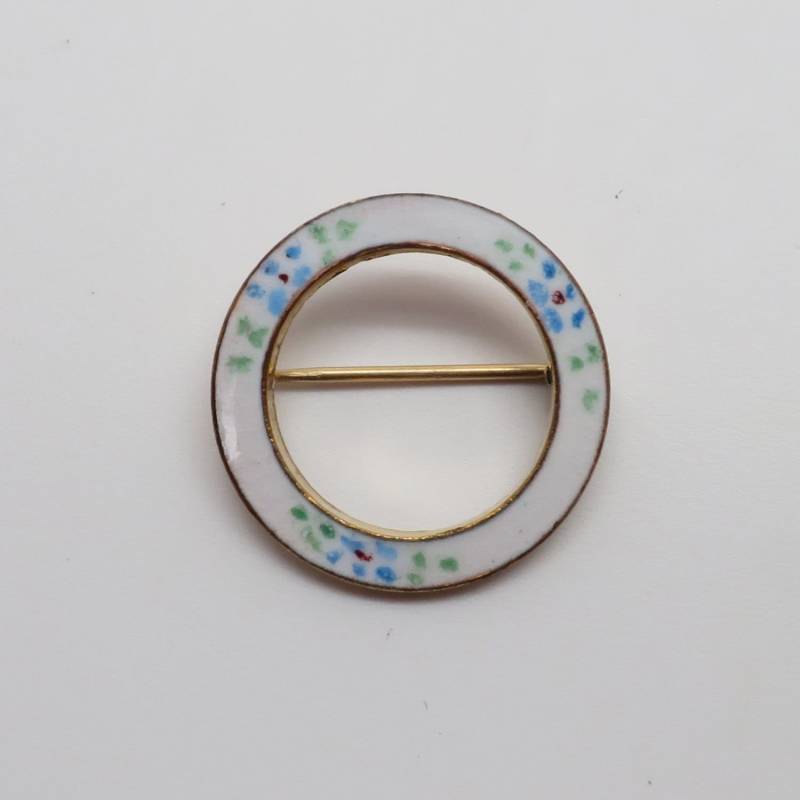 Süße Vintage Emaille Kreis Pin/Brosche von ArlieJewelryEtc