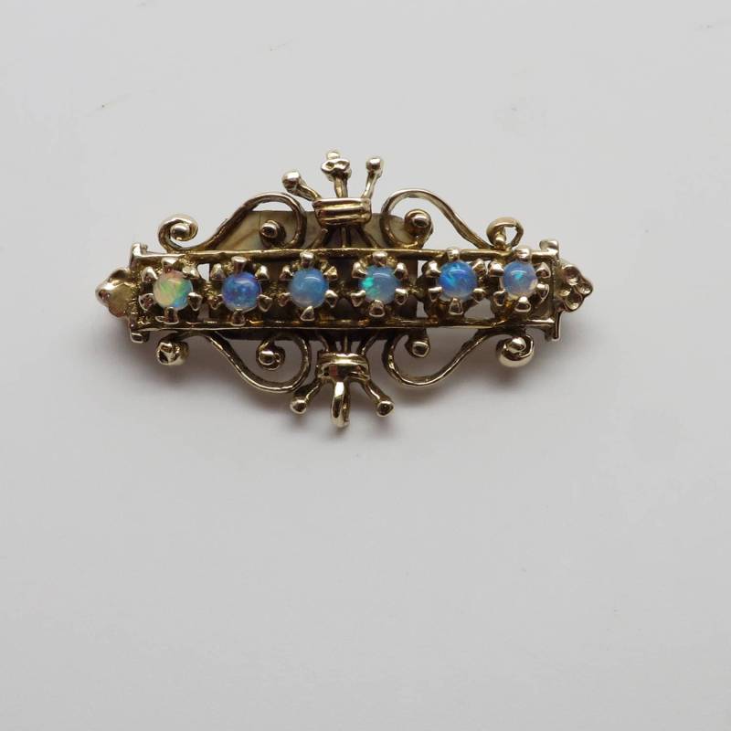Wunderschöne Reproduktion Antiker Stil 14K Gelbgold Opal Bar Pin/Brosche 4, 12 Gramm von ArlieJewelryEtc