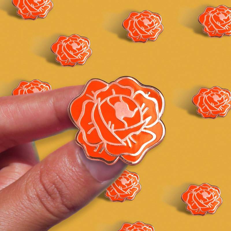 Desert Rose Enamel Anstecknadel Minder | Rote Und Roségoldene Hart-Emaille Pin Anstecker Schmuck Pin von ArloGoods