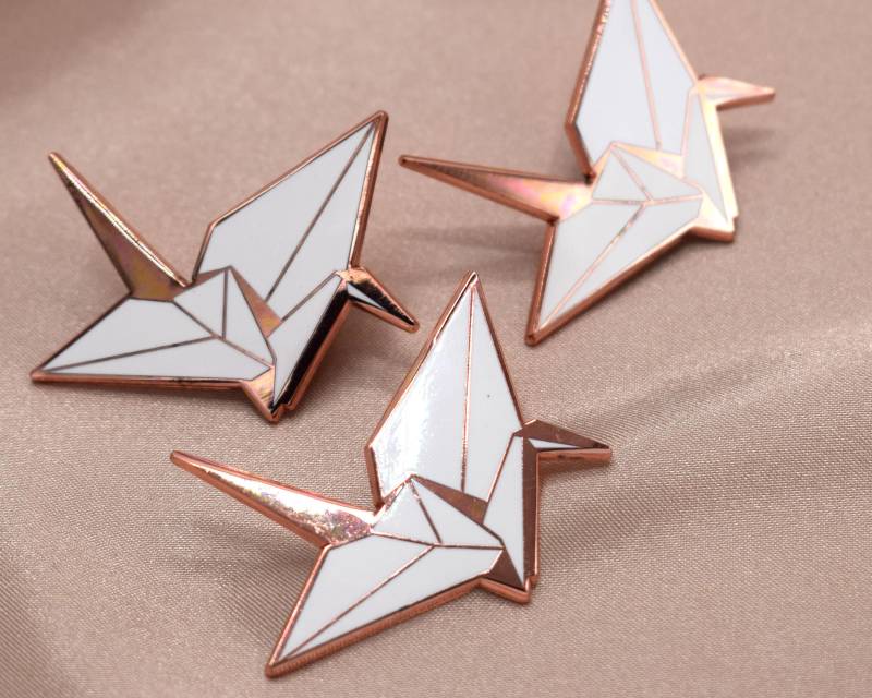 Origami Kranich Schwan Emaille Pin Nadelhalter/Papiervögel Weiße Anstecknadel von ArloGoods