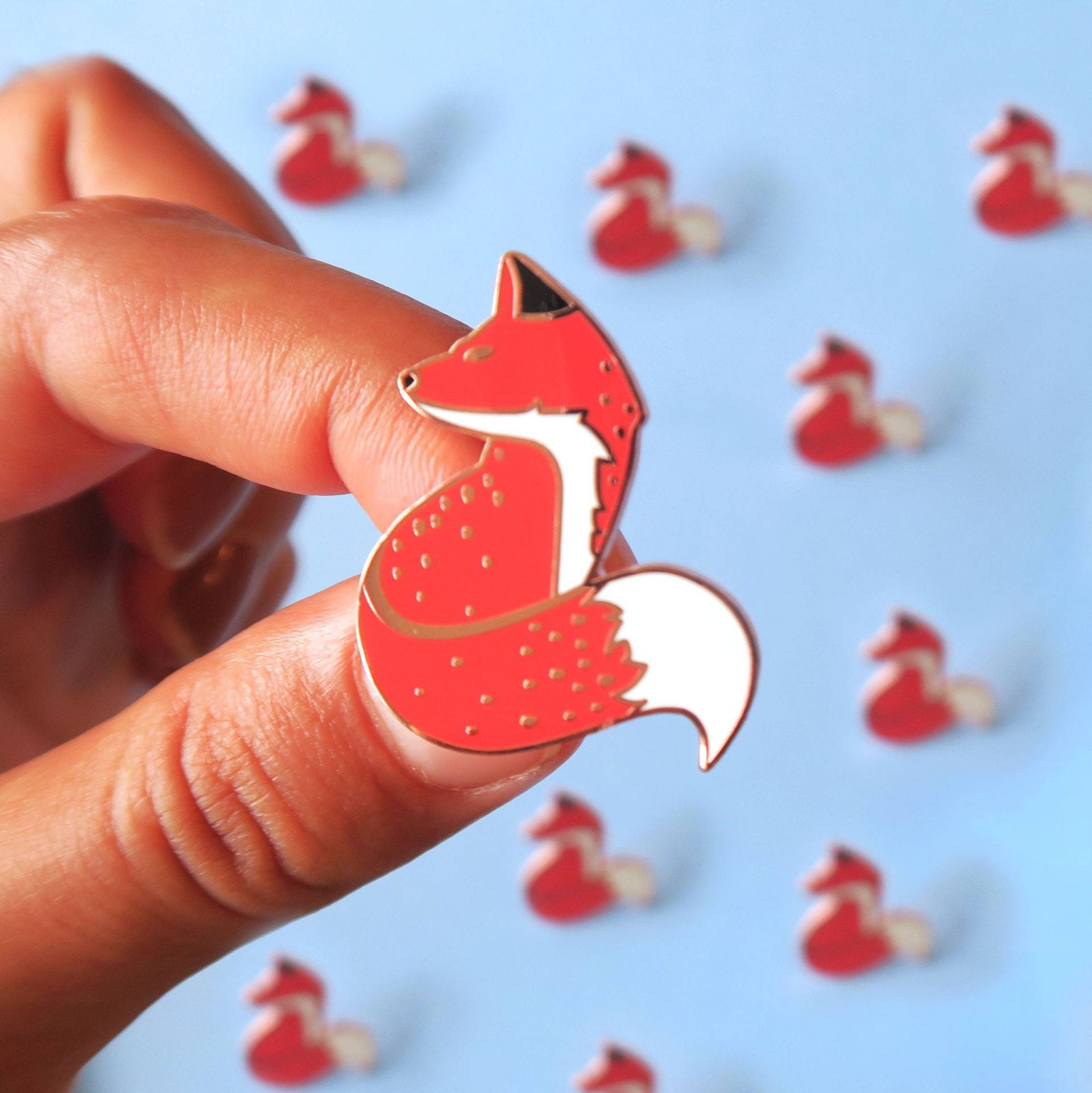 Roter Fuchs Emaille Pin, Anime Pin Nadel Minder, Hard Pins, Wildlife Anstecker, Niedliche Lapel von ArloGoods