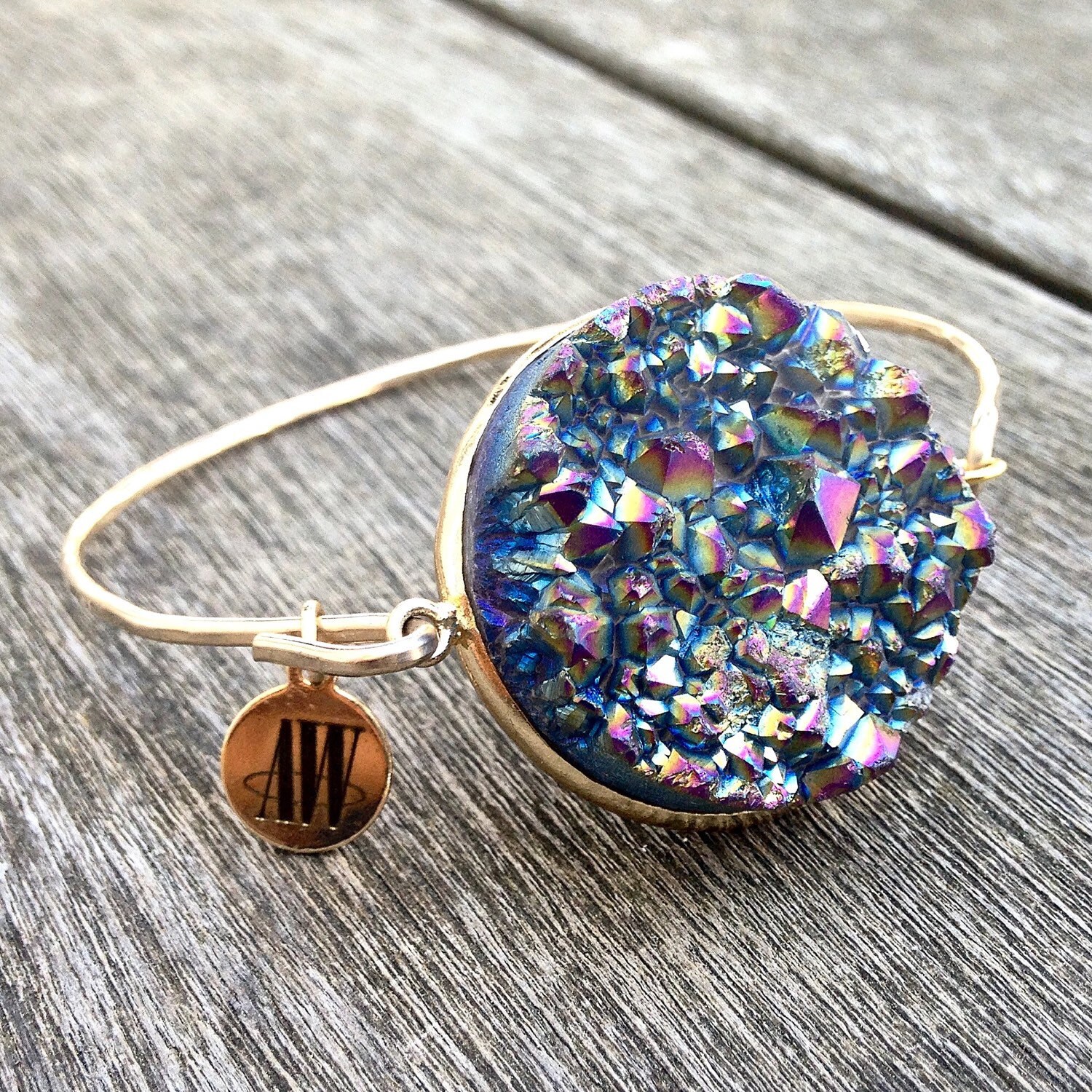 Lola Rund Regenbogen Quarz Druzy Armband Lola Rund Regenbogen Quarz Druzy Armband von ArmWireJewelry