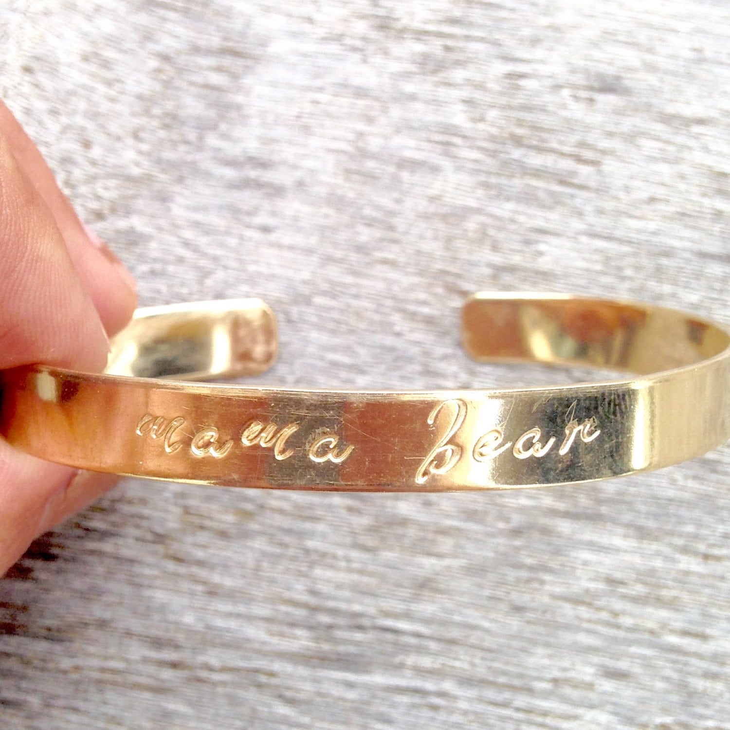 Mama Bear Cuff Armband | Erhältlich in Sterling Silber, Messing Oder Kupfer Mama Bear Cuff Armband | Erhältlich in Sterling Silber, Messing Oder Kupfer von ArmWireJewelry