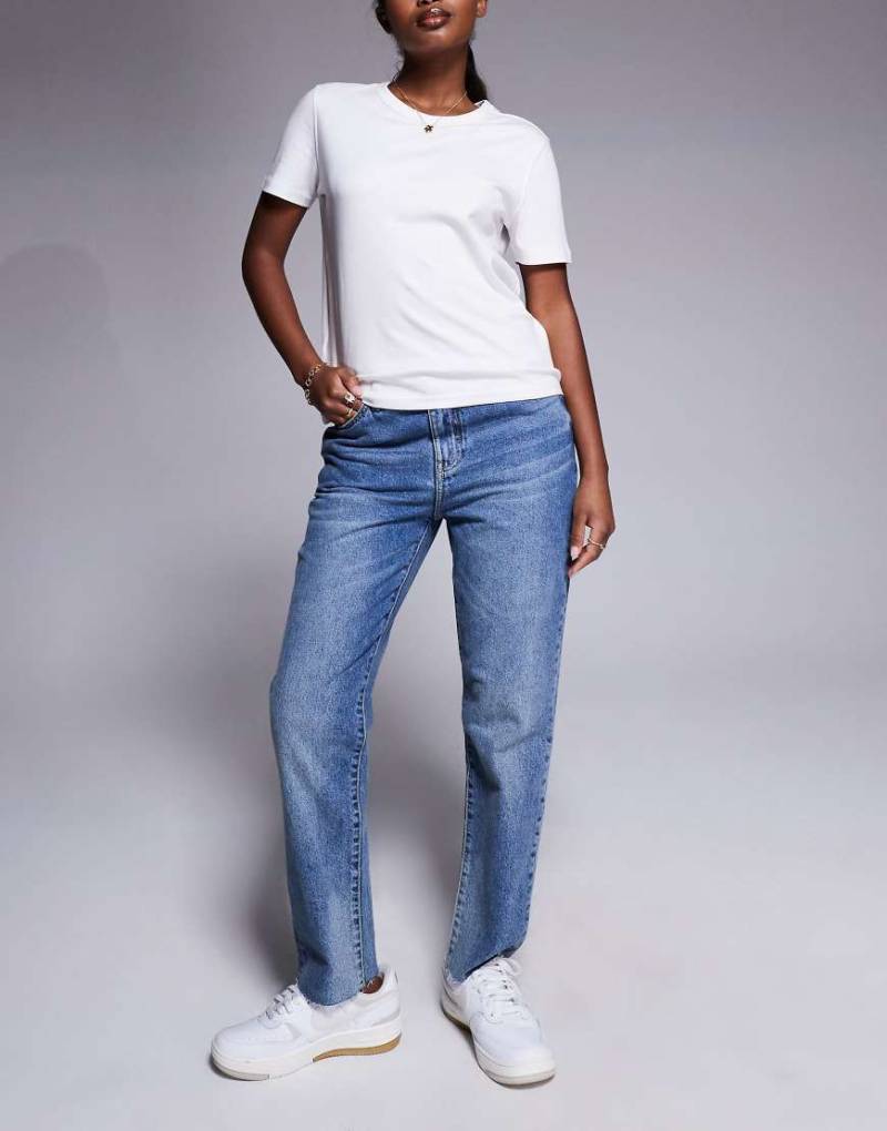 Armani Exchange - Boyfriend-Jeans in mittelblauer Waschung von Armani Exchange