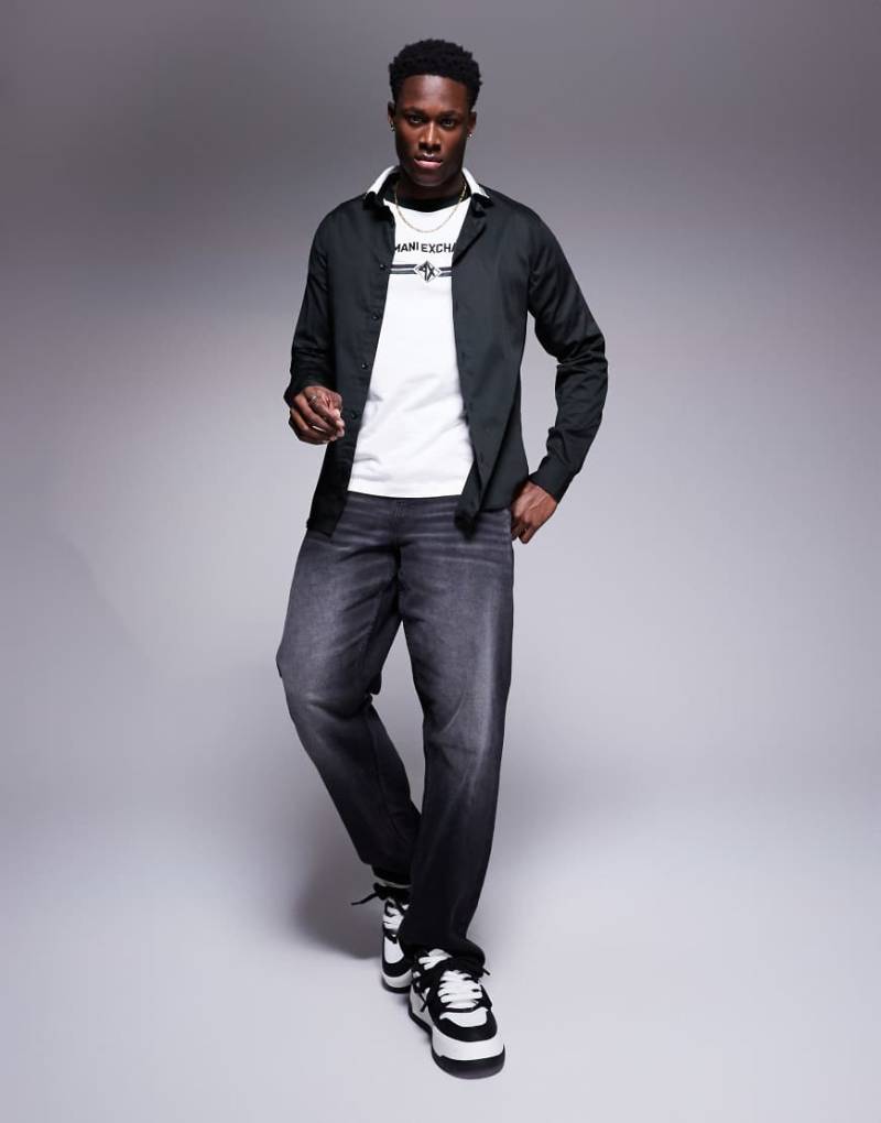 Armani Exchange - Hemd in Schwarz mit Kragen mit Kontraststreifen von Armani Exchange