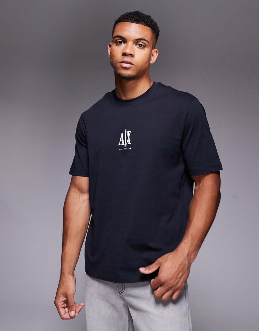 Armani Exchange - Kurzärmliges T-Shirt in Schwarz mit zentriertem Logo von Armani Exchange