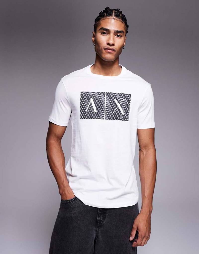 Armani Exchange - T-Shirt in Weiß mit mittigem Logo von Armani Exchange