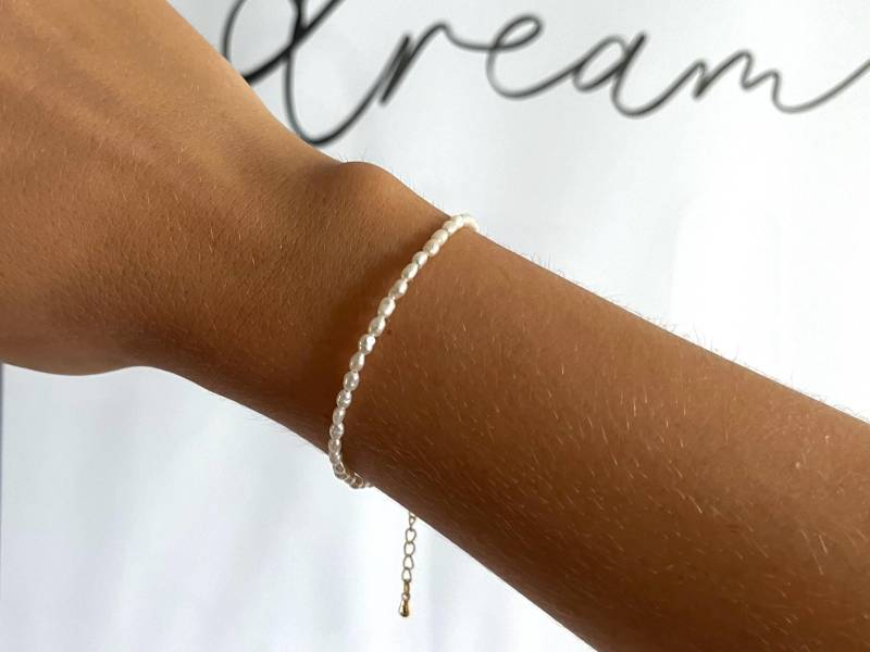 Zierliches Süßwasserperlenarmband Old Money, Mini Süßwasserperlen, Geschenk Für Sie, Hochzeit, Zartes Zierliches Armband, Brautschmuck von ArmillaJewelleryP