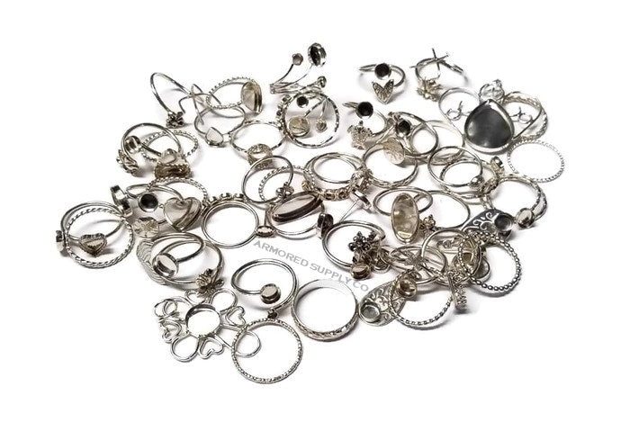 Mystery Grab Bag, Silber Ring-Einstellung, Lünettenring, Schmuckeinstellung, Klaueneinstellung, Klauenring, Klauenanhänger, Ovale Lünette Mystery Grab Bag, Silber Ring-Einstellung, Lünettenring, Schmuckeinstellung, Klaueneinstellung, Klauenring, Klauenanhänger, Ovale Lünette von ArmoredSupplyCo
