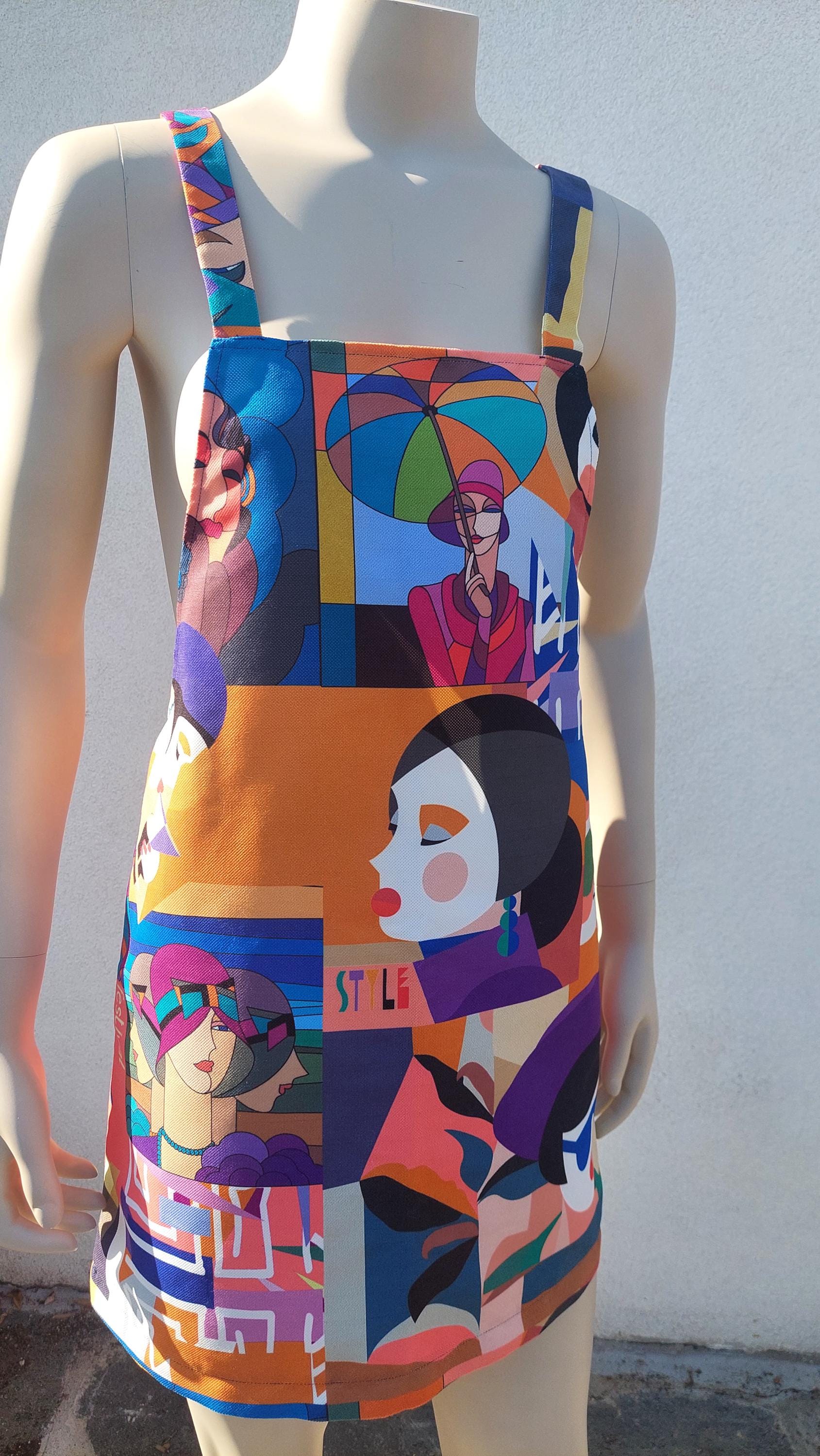 Latzhosenkleid, Karnevalskleid, Karnevalslatzhose, Regenbogen-Latzhose, Kleid Mit Eckigem Ausschnitt, Knielanges Latzhosenkleid, Karnevalskleid, Karnevalslatzhose, Regenbogen-Latzhose, Kleid Mit Eckigem Ausschnitt, Knielanges von ArnaboldiRay