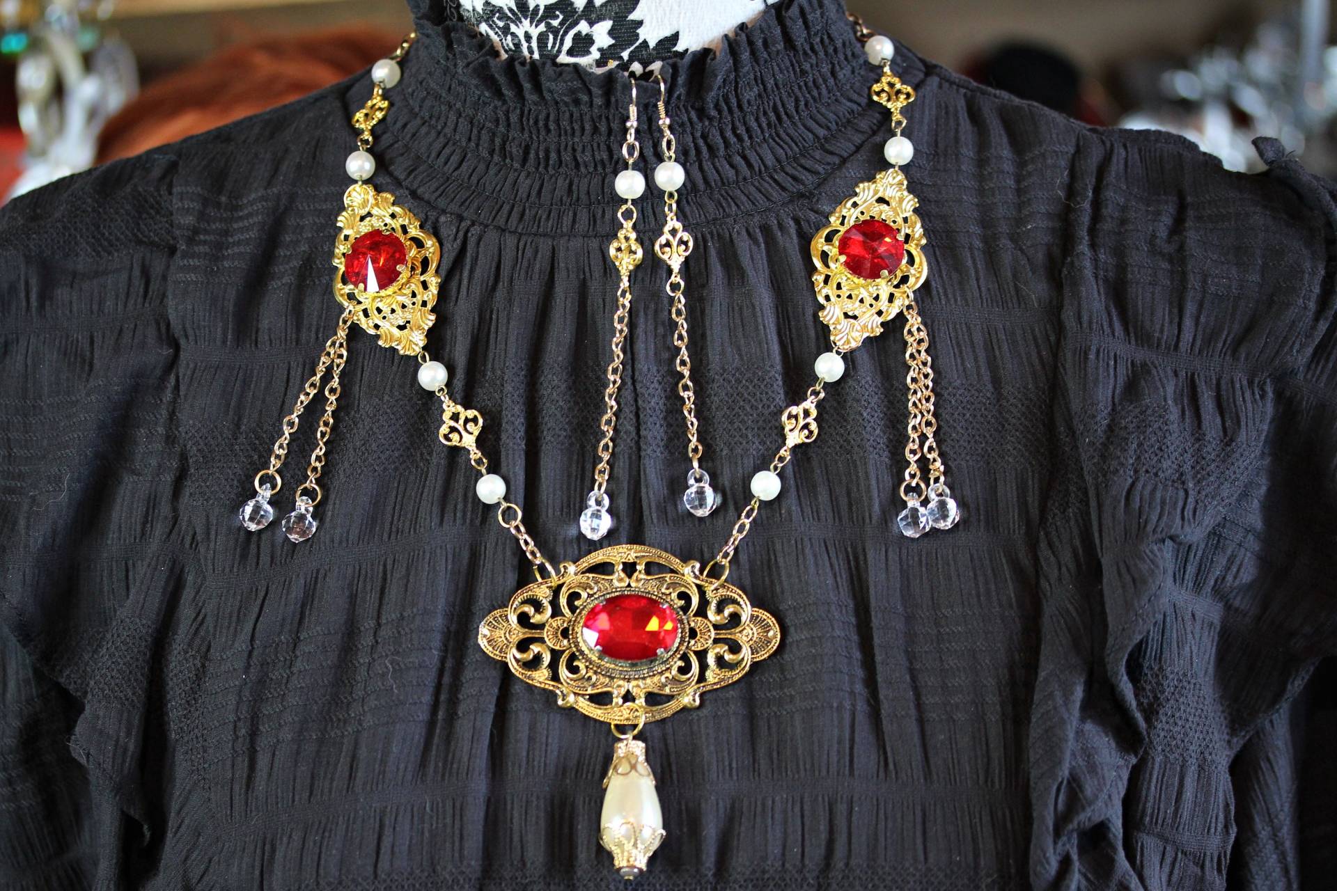 Unikat Mittelalter Renaissance Schmuck Set Collier & Ohrhänger Gold Rot ~Elizabeth Tudor Vii~ Unikat Mittelalter Renaissance Schmuck Set Collier & Ohrhänger Gold Rot ~Elizabeth Tudor Vii~ von ArsInsomnia