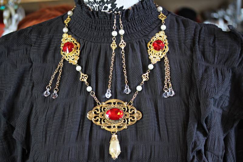 Unikat Mittelalter Renaissance Schmuck Set Collier & Ohrhänger Gold Rot ~Elizabeth Tudor Vii~ von ArsInsomnia