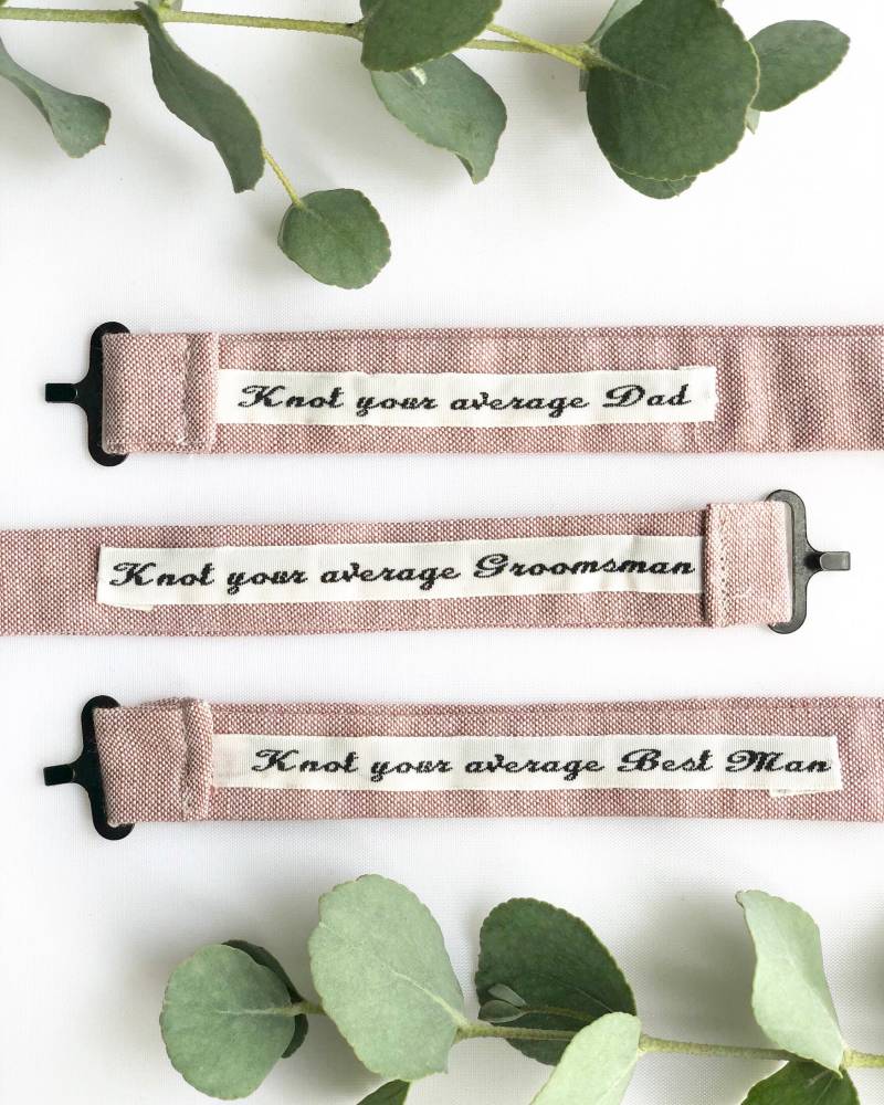 Personalisieren Sie Ihre Fliege - Fügen Einem Unserer Produkte Ein Personalisiertes Etikett Als Geschenk Für Papa, Trauzeuge Oder Hinzu von ArsenicandOldLaceUK