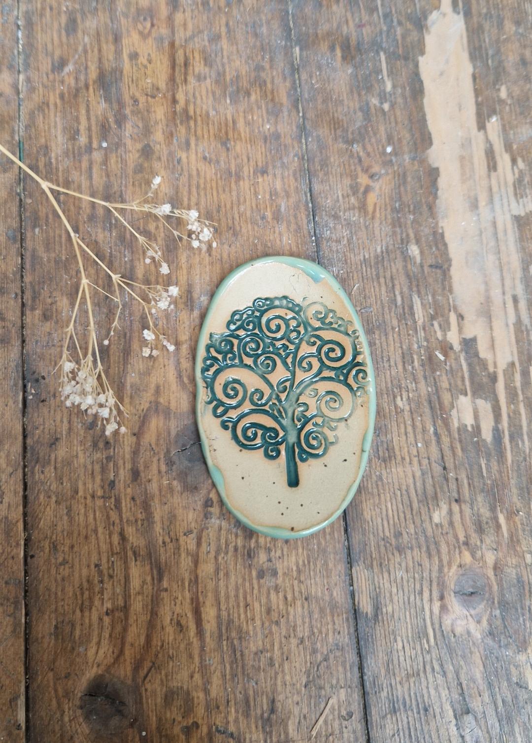 Schmuckablage Mini | Handgemacht Keramik, Schmuckschale, Geschenk, Boho Stempel, Grün Beige, Unikat, Ringablage Spülmaschinenfest von ArtAndKreative