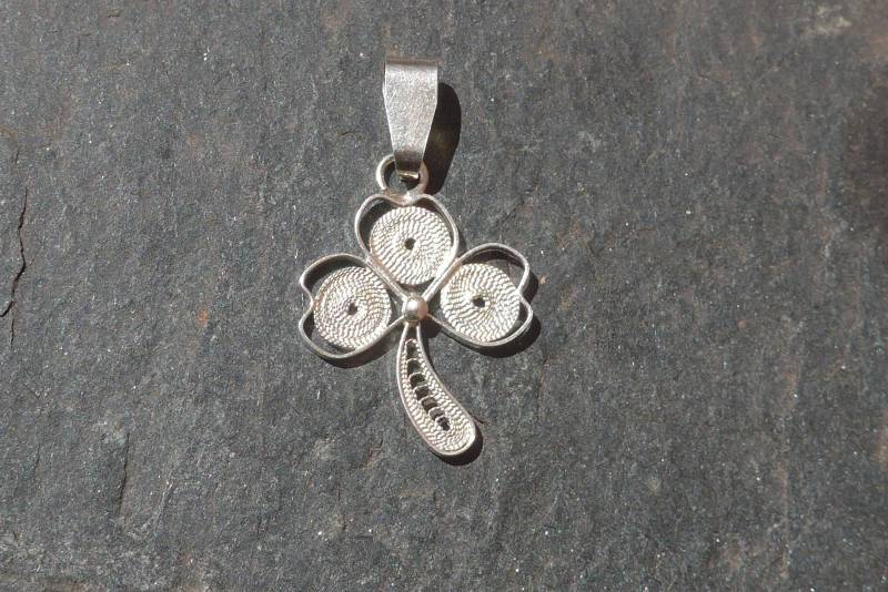 950Er Silber Klee Anhänger von ArtAndean