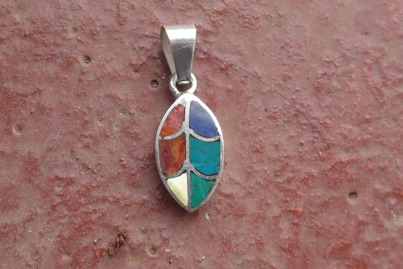 Bunter Blatt Anhänger - 950 Silber von ArtAndean